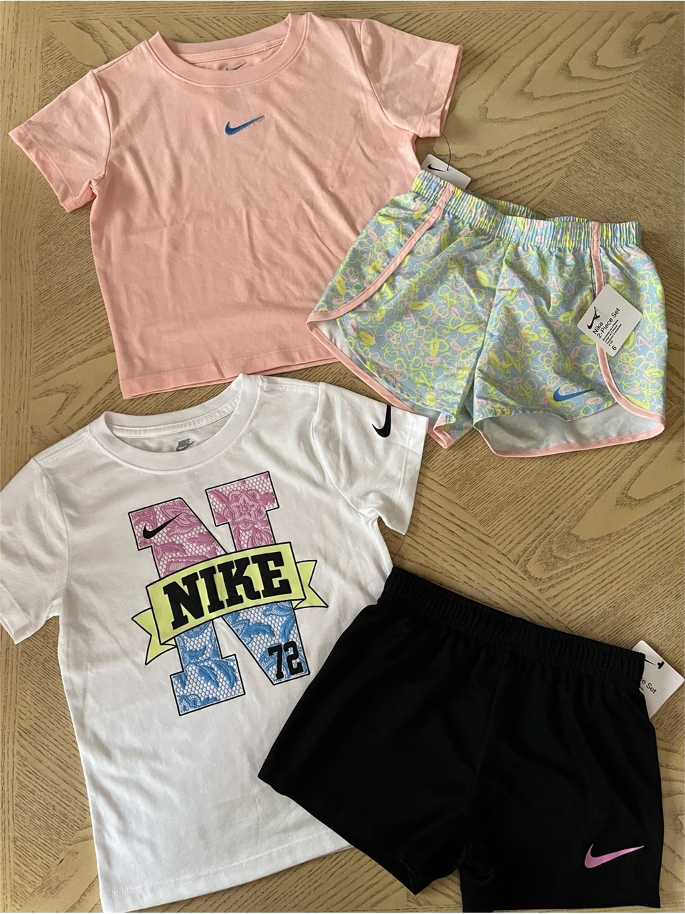 *BUNDLE* Girls Nike Short Sleeve Tees & Shorts Size 6